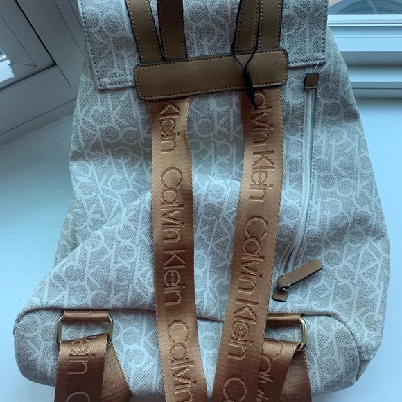 Backpack - Picture 2 of 3